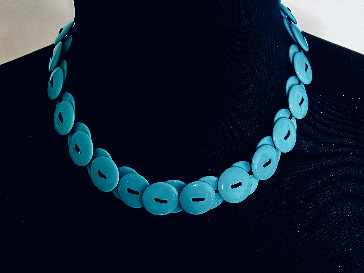 Step 7 - Buttons On!: Put your buttons on and wear your necklace with style!